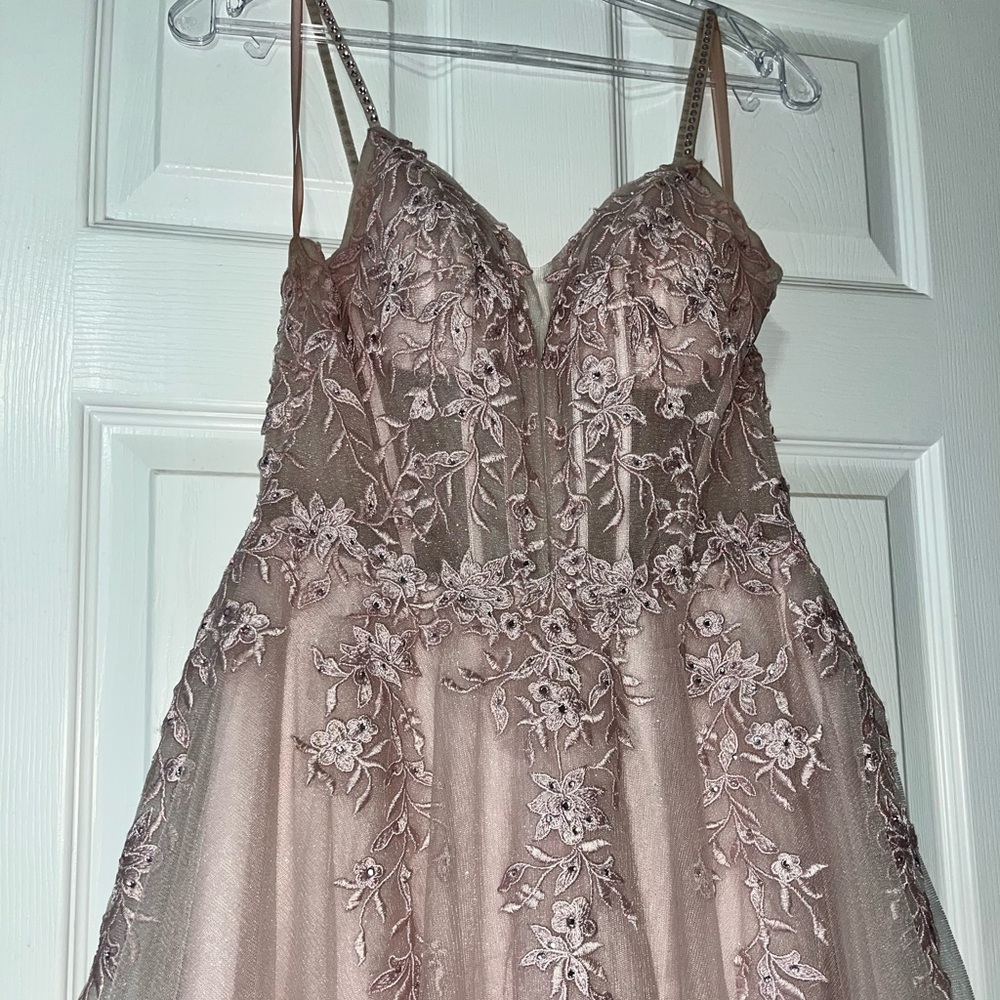 Light Pink Prom/Sweet 16 Gown - Picture 3 of 6